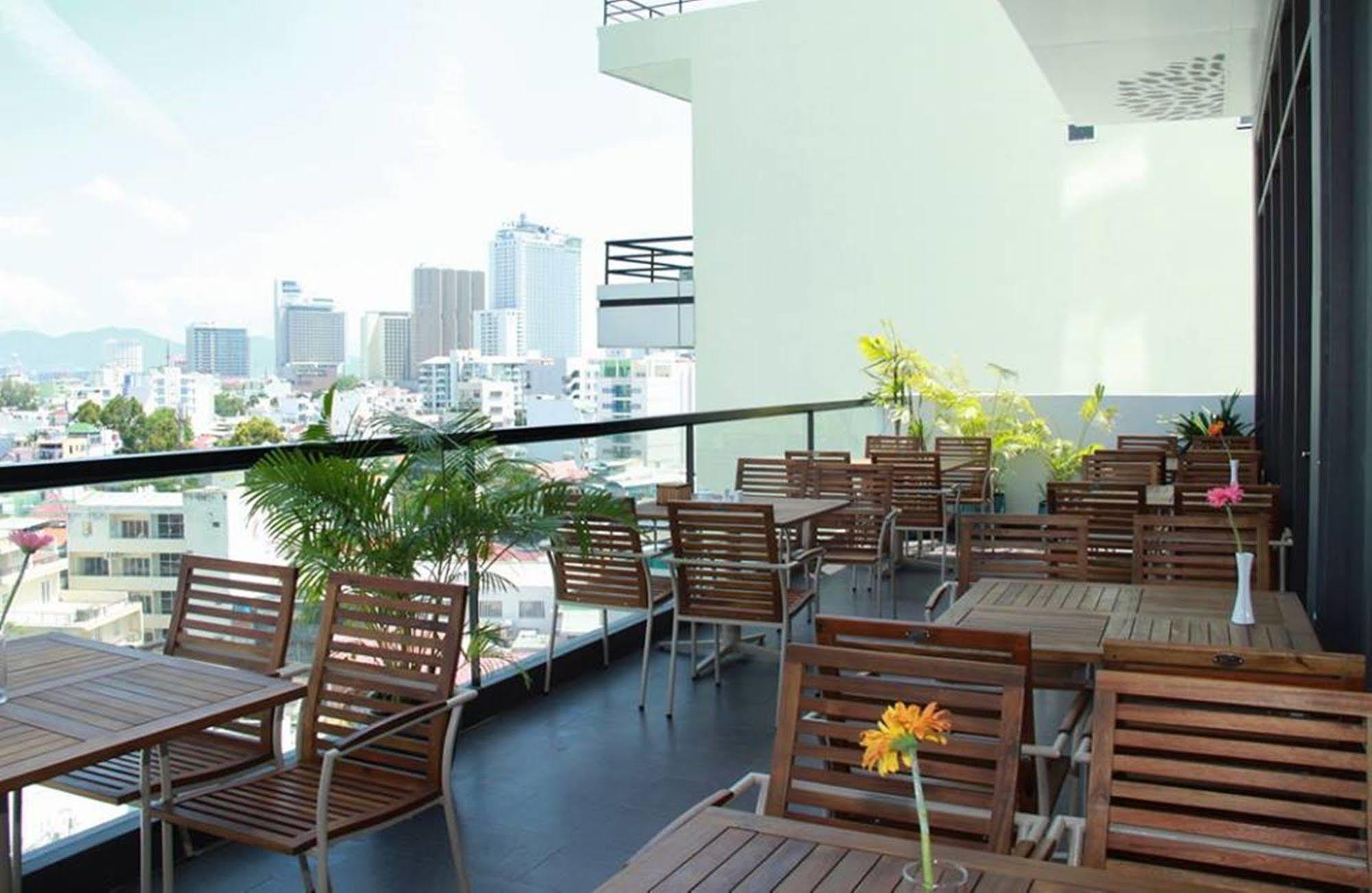 Daisy Hotel Nha Trang Zewnętrze zdjęcie