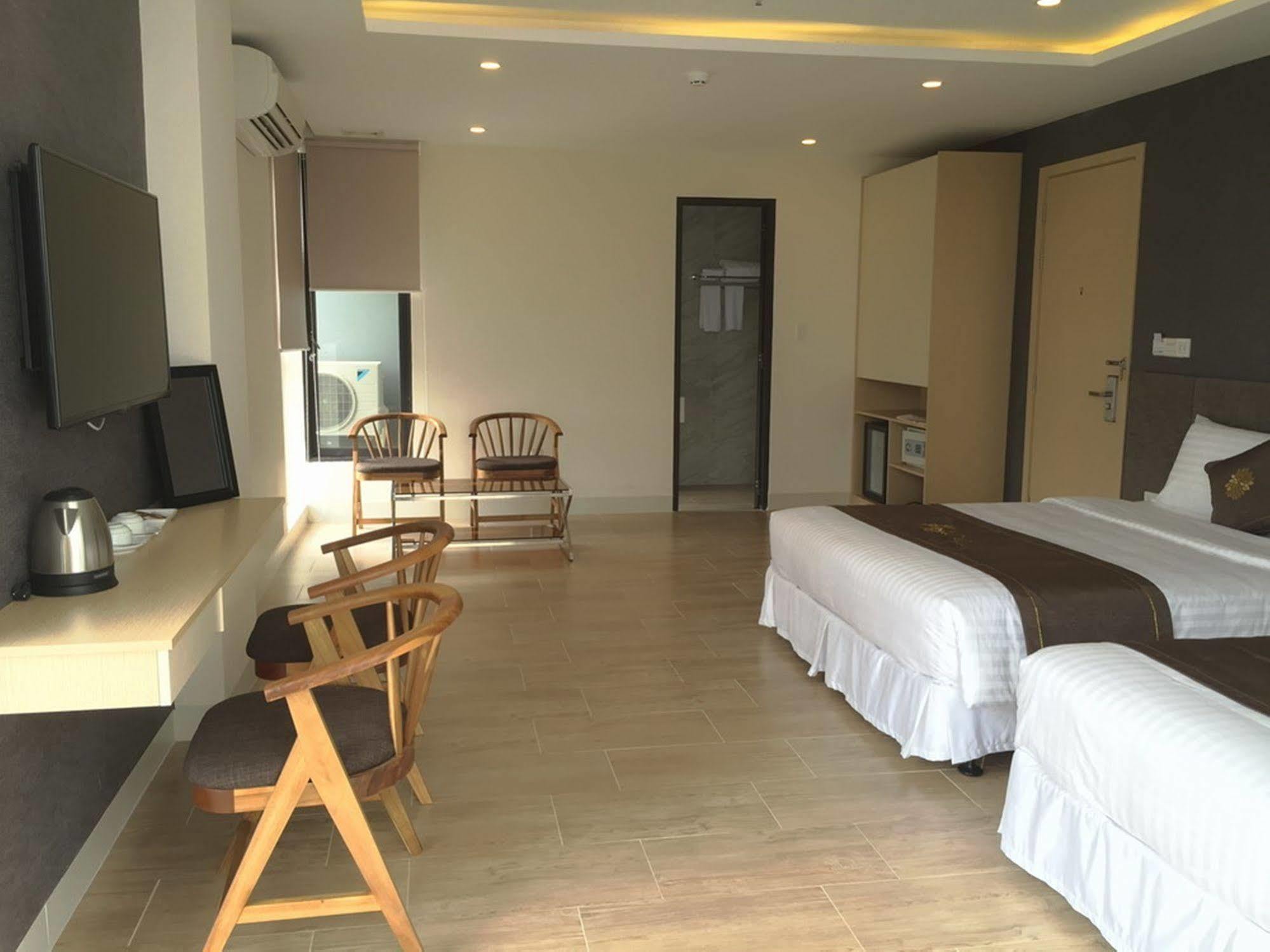 Daisy Hotel Nha Trang Zewnętrze zdjęcie