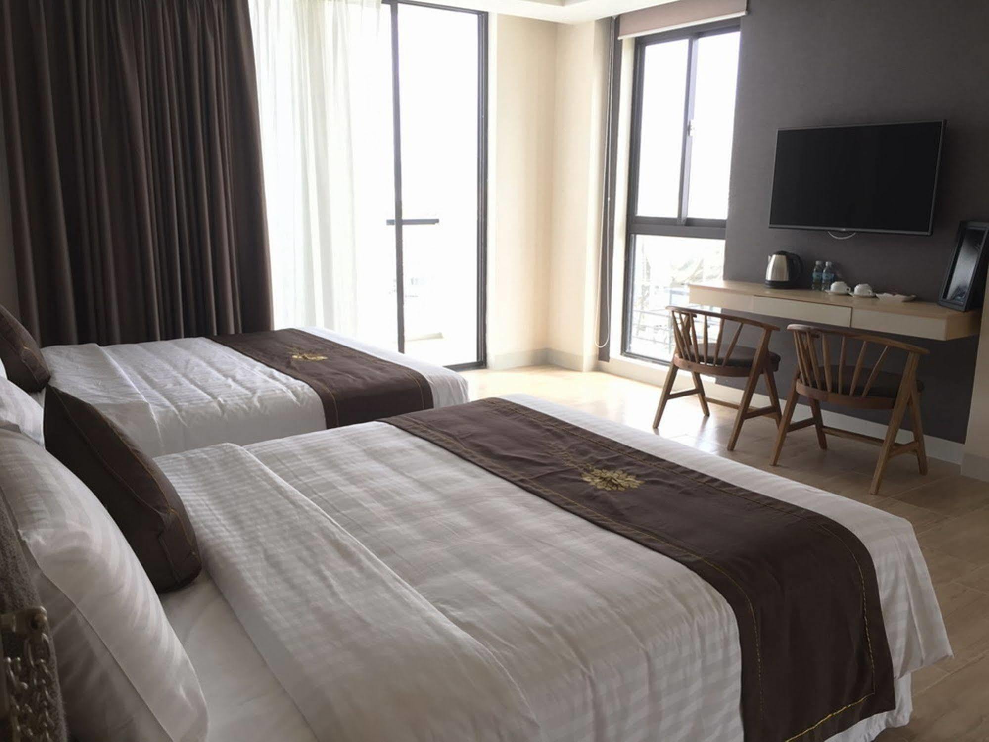 Daisy Hotel Nha Trang Zewnętrze zdjęcie