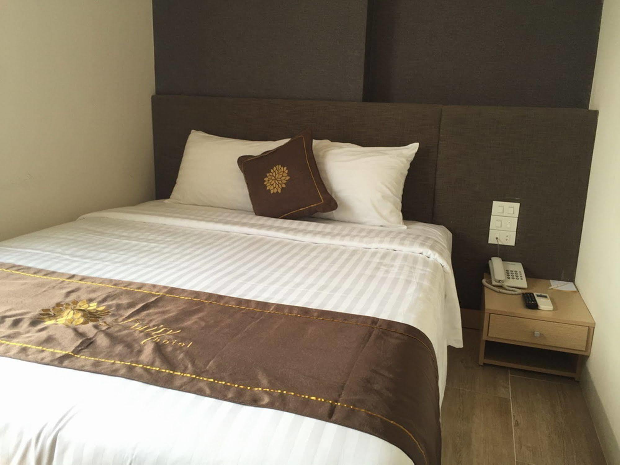 Daisy Hotel Nha Trang Zewnętrze zdjęcie