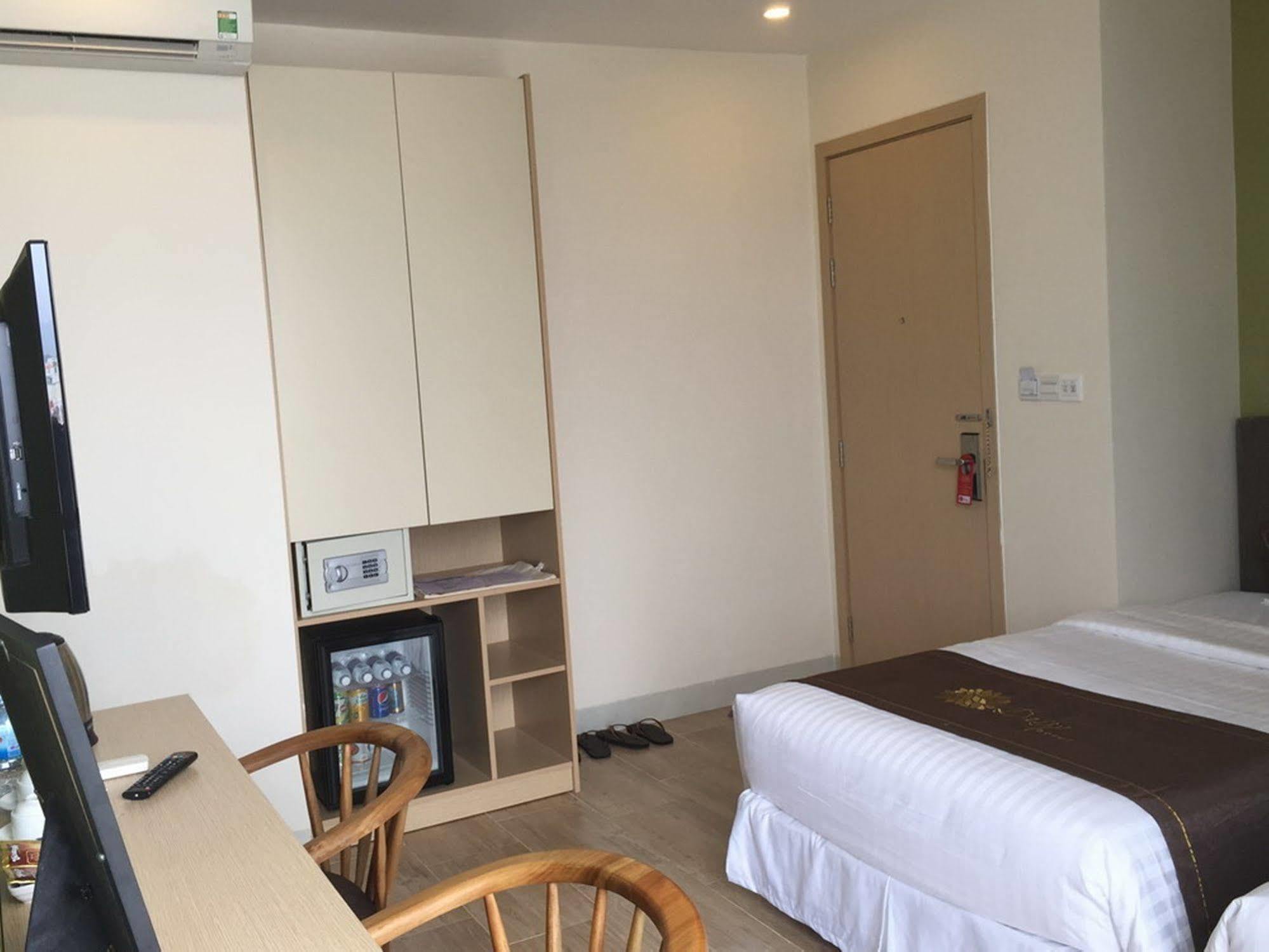 Daisy Hotel Nha Trang Zewnętrze zdjęcie