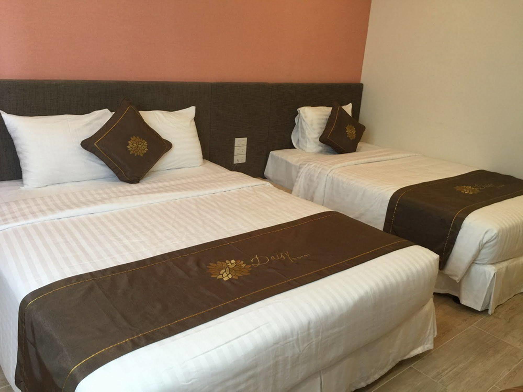 Daisy Hotel Nha Trang Zewnętrze zdjęcie
