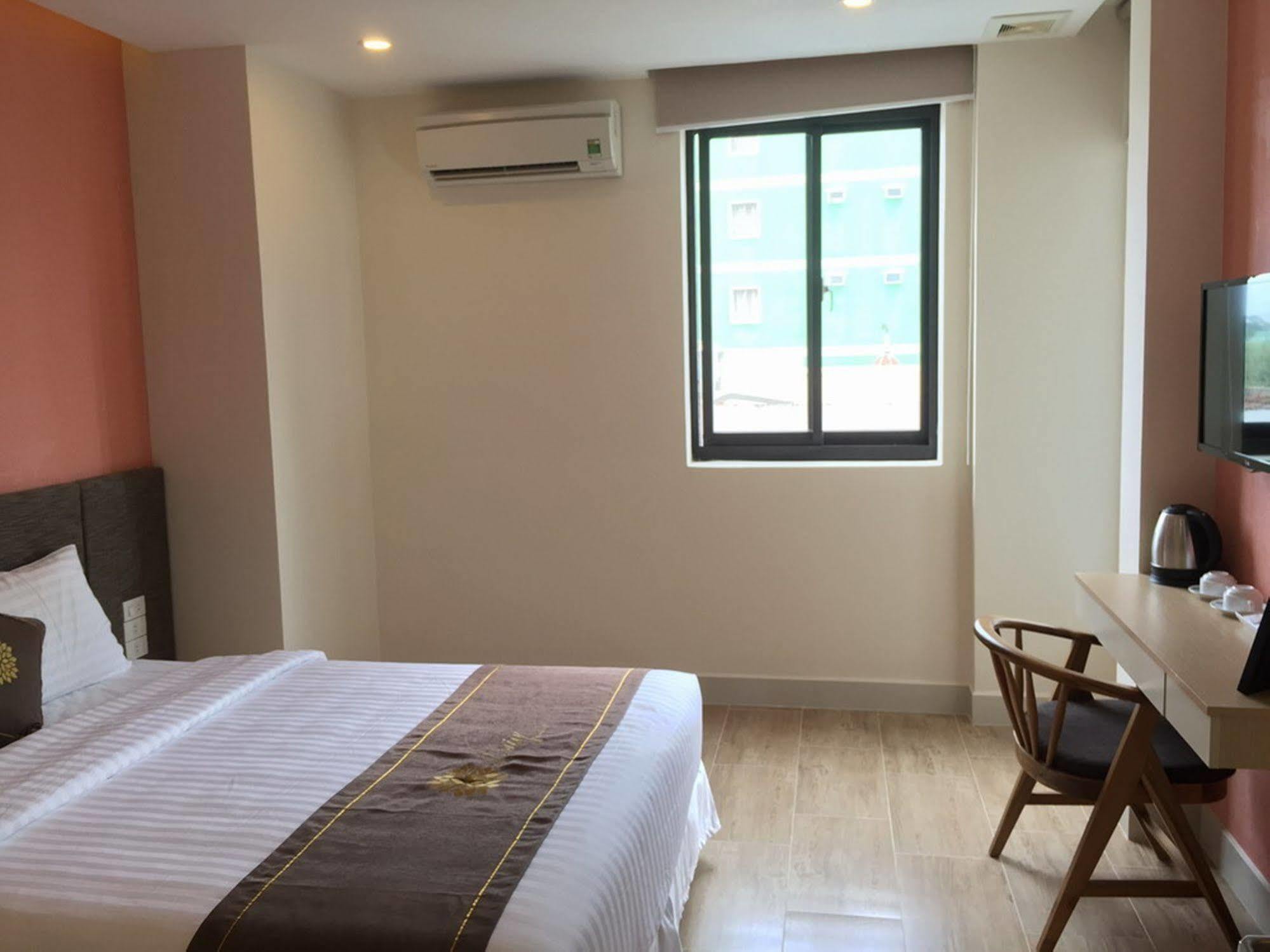 Daisy Hotel Nha Trang Zewnętrze zdjęcie