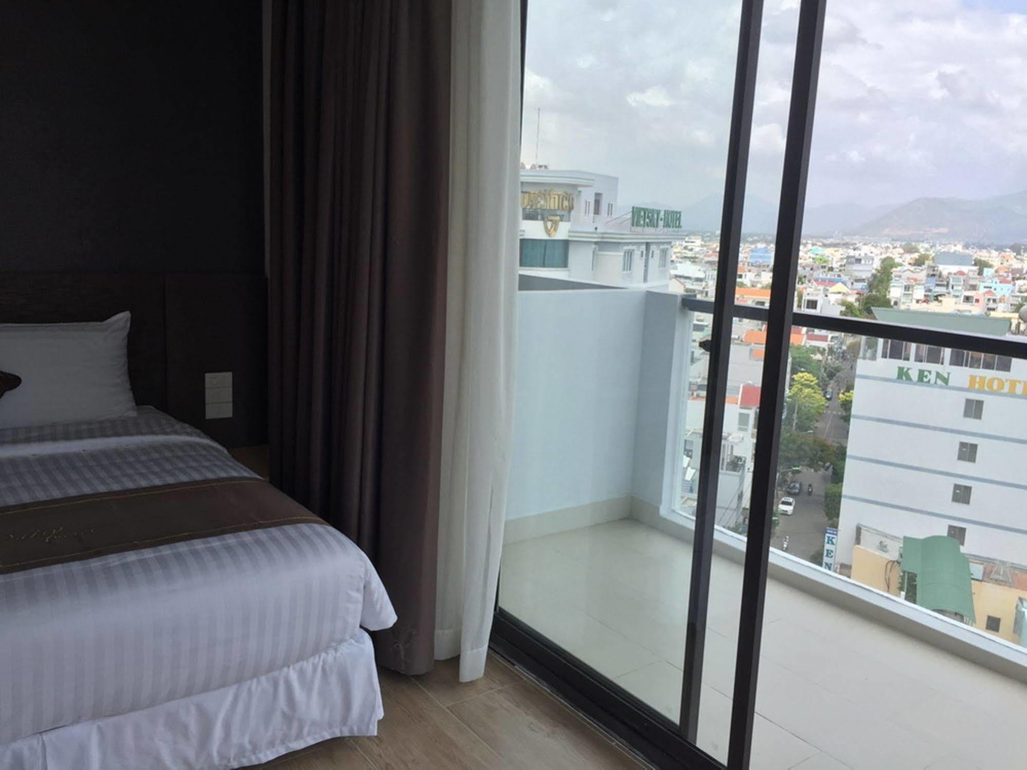 Daisy Hotel Nha Trang Zewnętrze zdjęcie