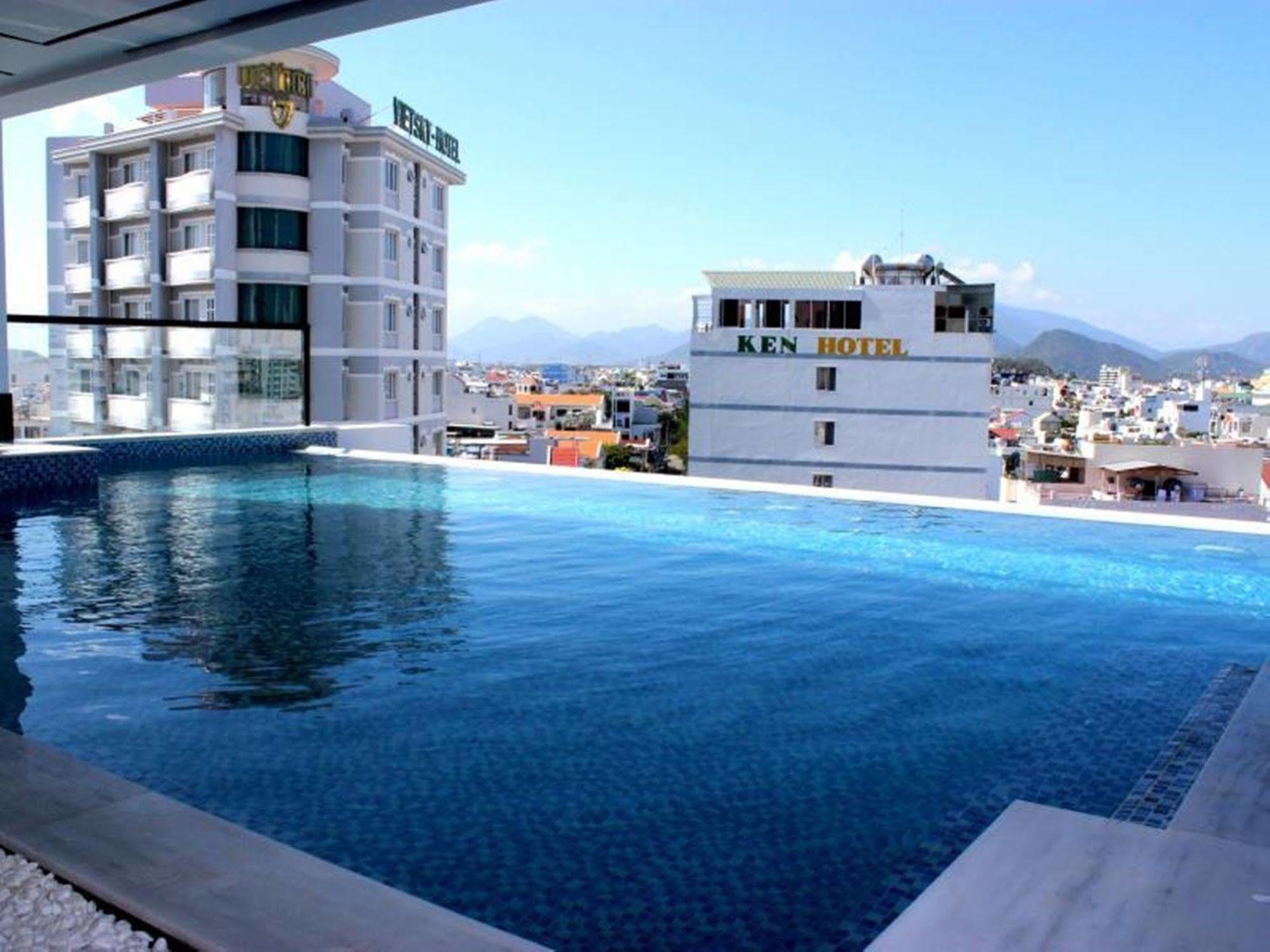 Daisy Hotel Nha Trang Zewnętrze zdjęcie