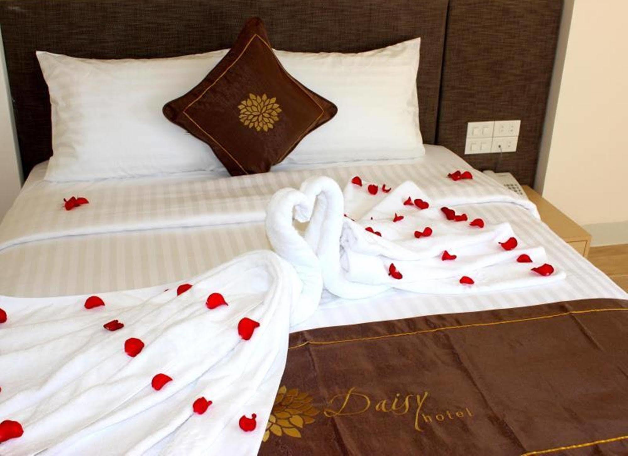 Daisy Hotel Nha Trang Zewnętrze zdjęcie