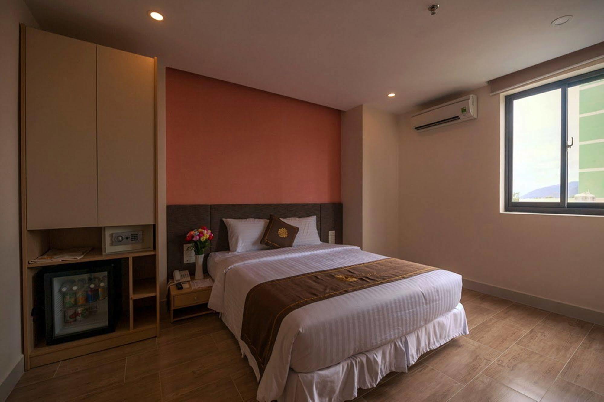 Daisy Hotel Nha Trang Zewnętrze zdjęcie