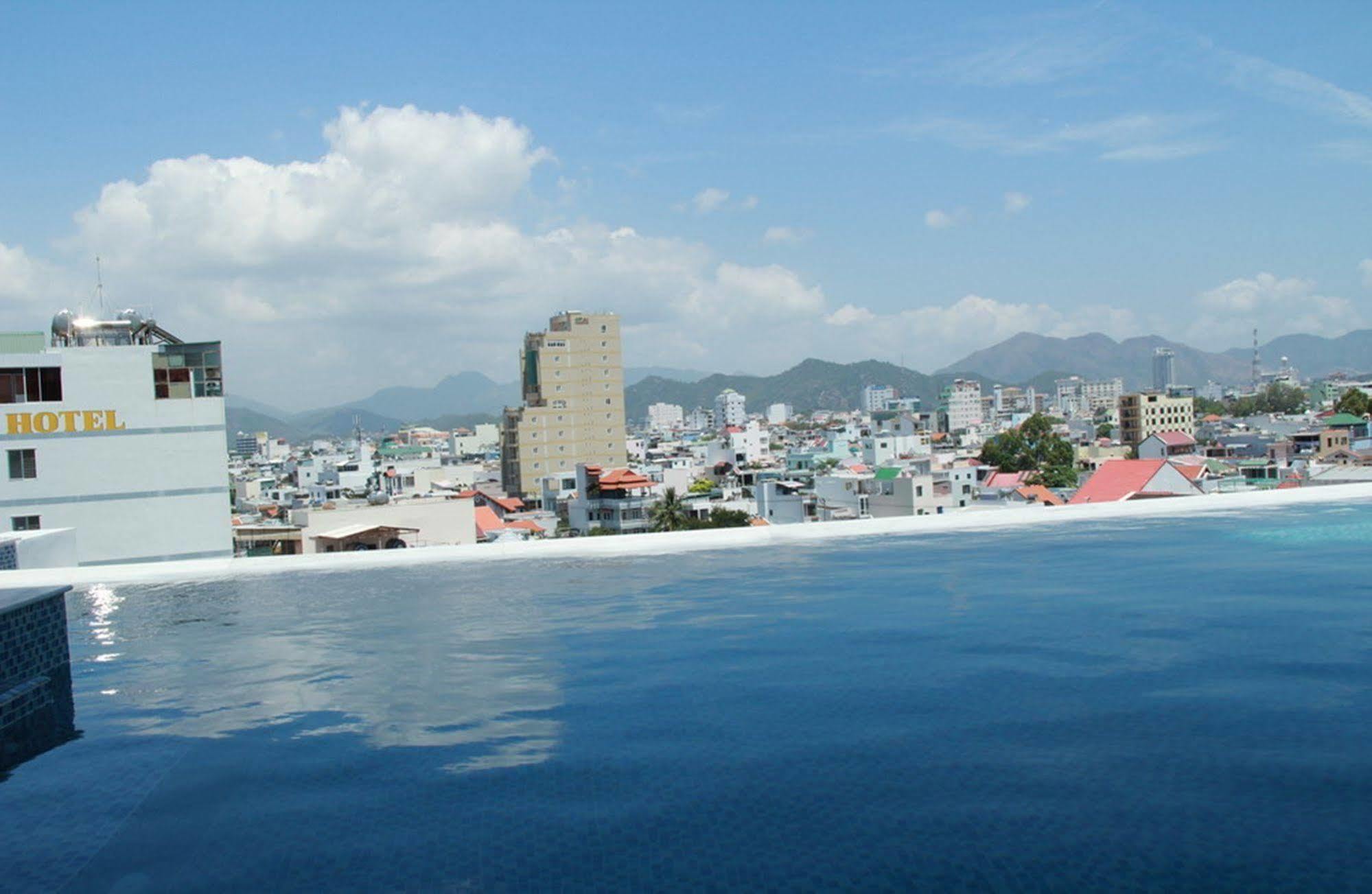 Daisy Hotel Nha Trang Zewnętrze zdjęcie