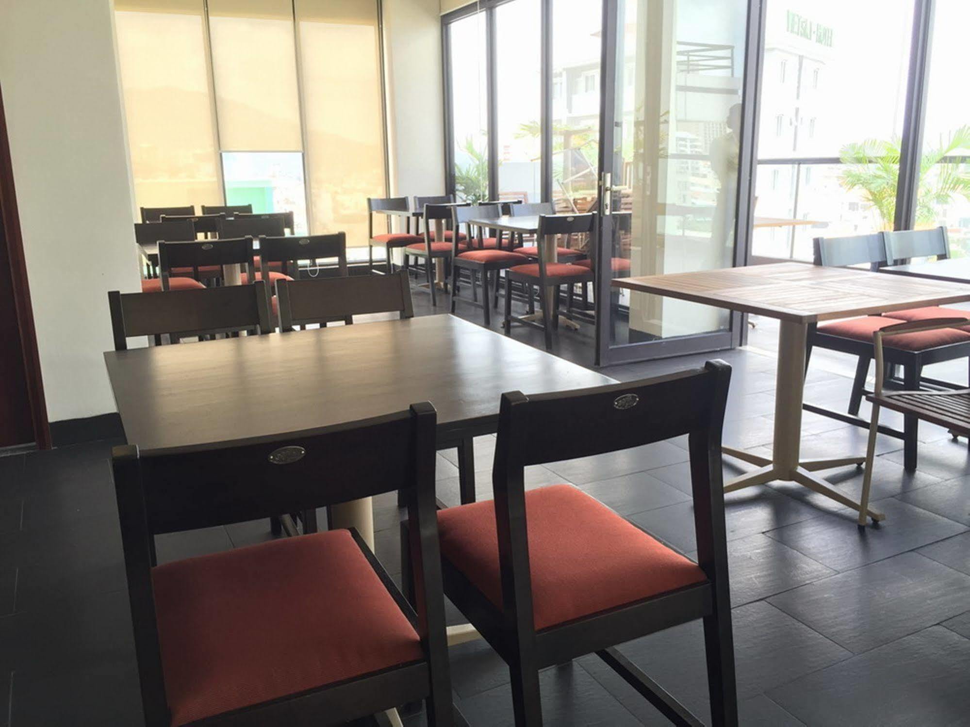 Daisy Hotel Nha Trang Zewnętrze zdjęcie