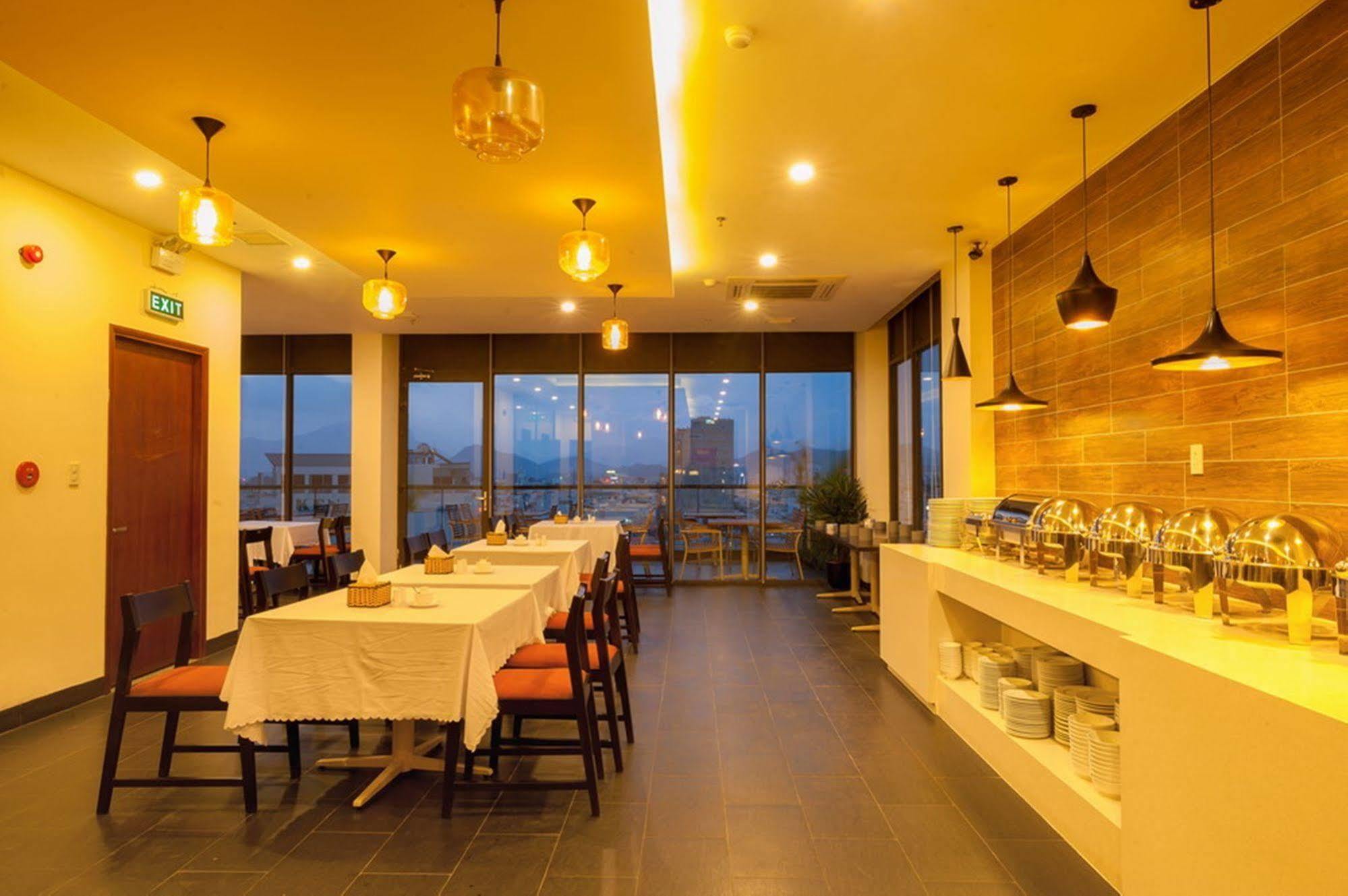 Daisy Hotel Nha Trang Zewnętrze zdjęcie