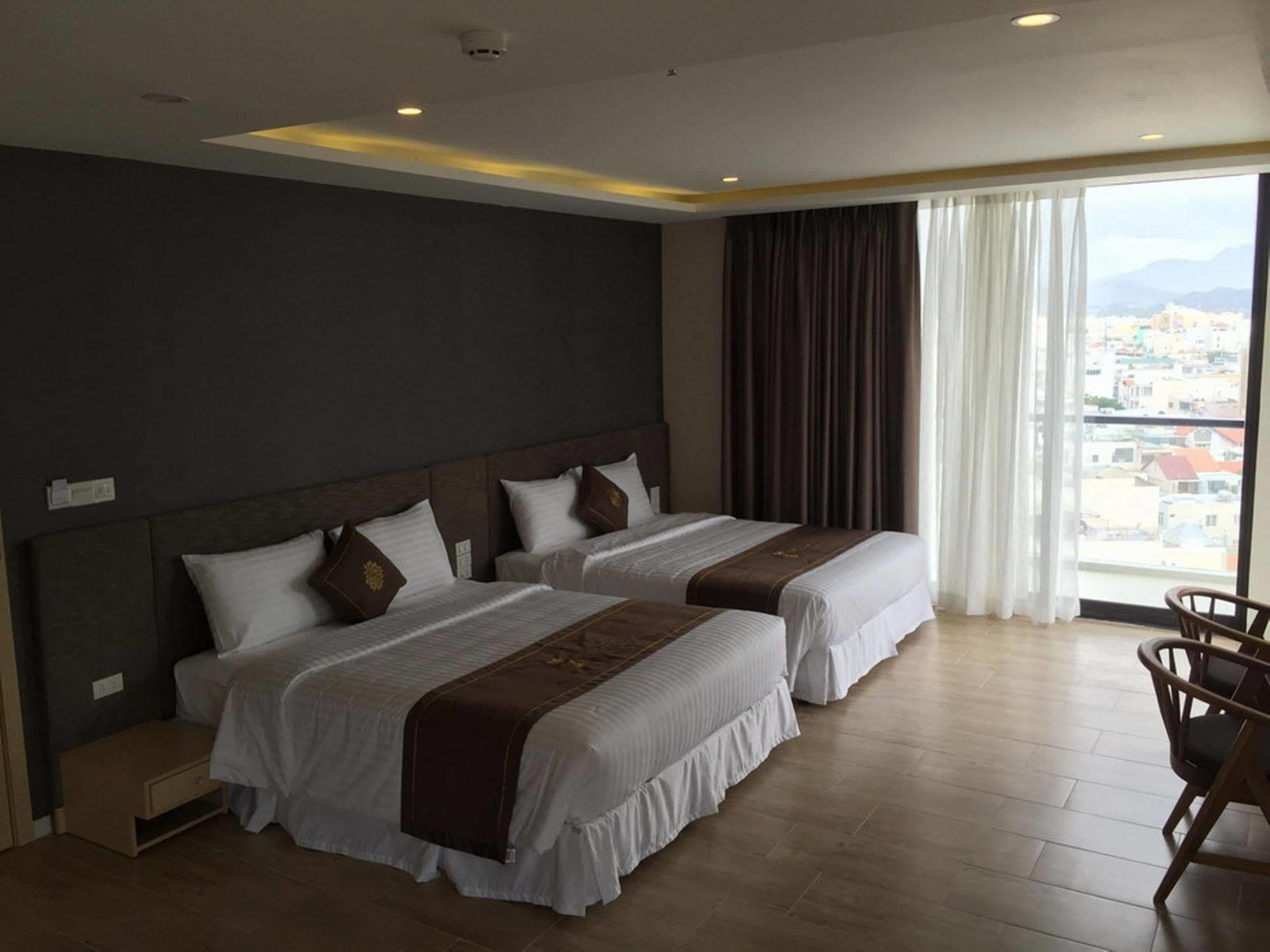 Daisy Hotel Nha Trang Zewnętrze zdjęcie