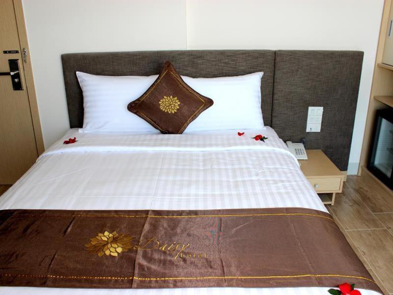 Daisy Hotel Nha Trang Zewnętrze zdjęcie
